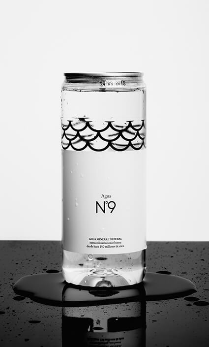 agua en lata